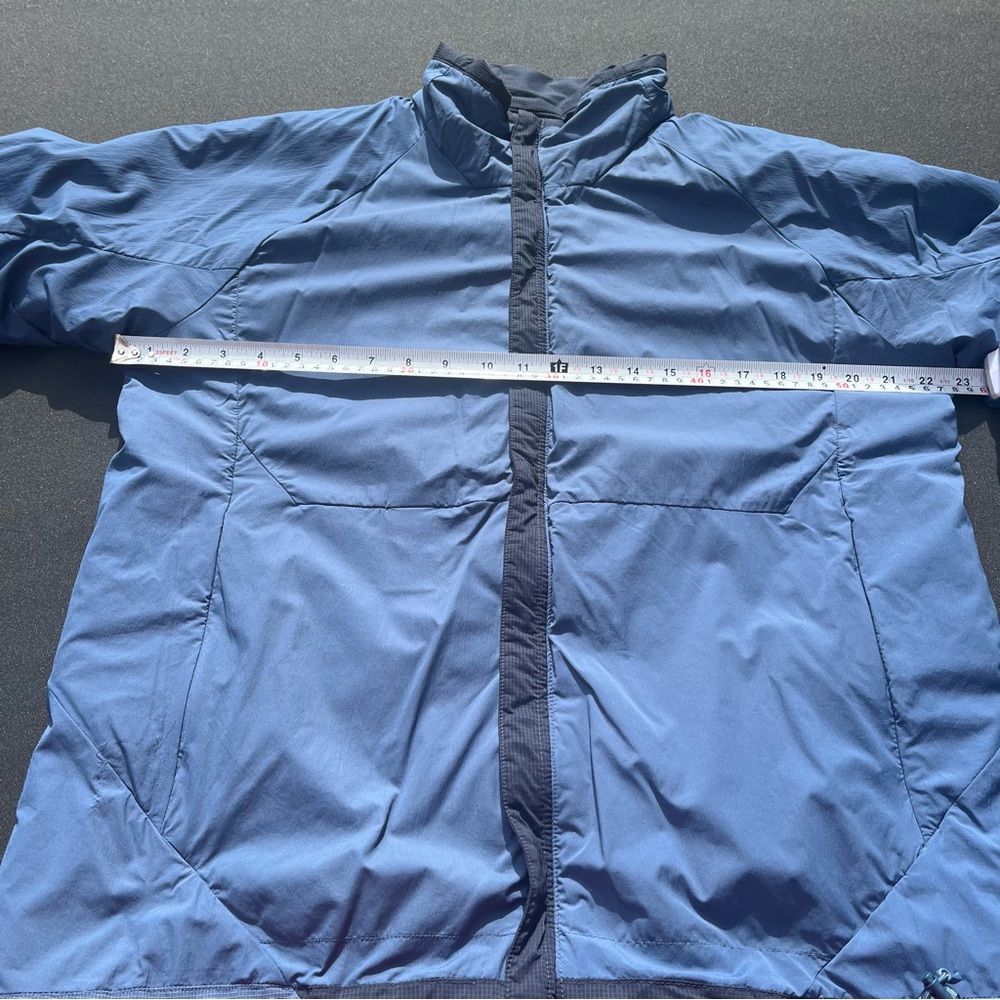 The North Face Men's sz large Blue biking/skiing sport jacket - Picture 8 of 9